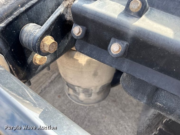 image for item EE3417 2019 Freightliner Cascadia 126 semi truck