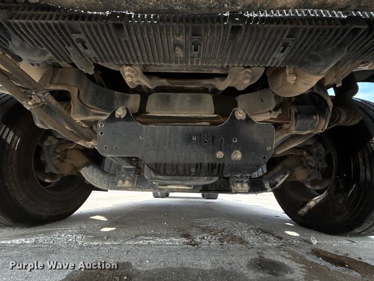 image for item EE3417 2019 Freightliner Cascadia 126 semi truck