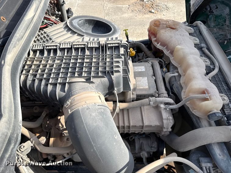 image for item EE3417 2019 Freightliner Cascadia 126 semi truck