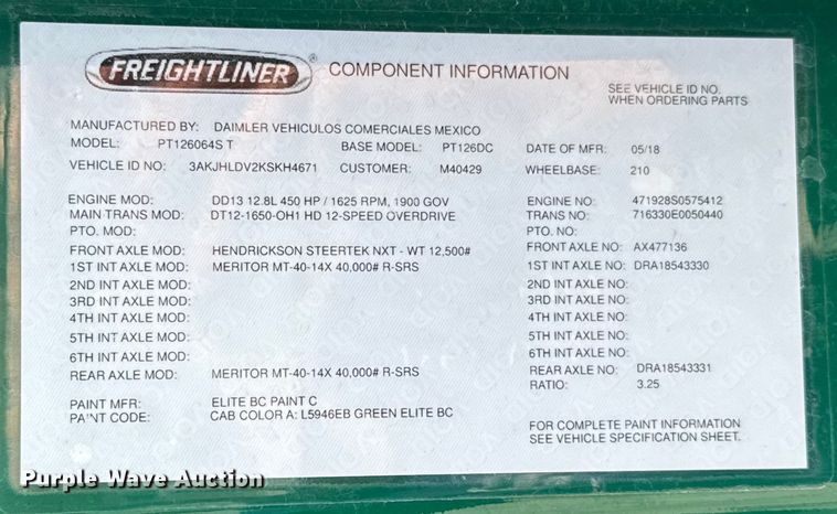 image for item EE3417 2019 Freightliner Cascadia 126 semi truck