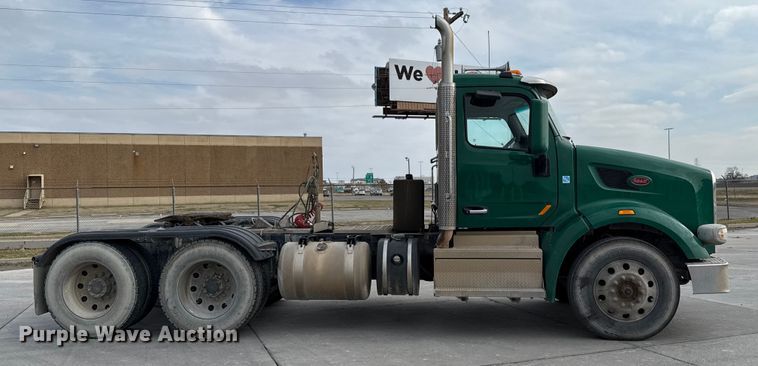 image for item EE3418 2018 Peterbilt 567 semi truck