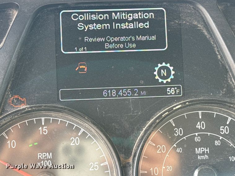 image for item EE3418 2018 Peterbilt 567 semi truck