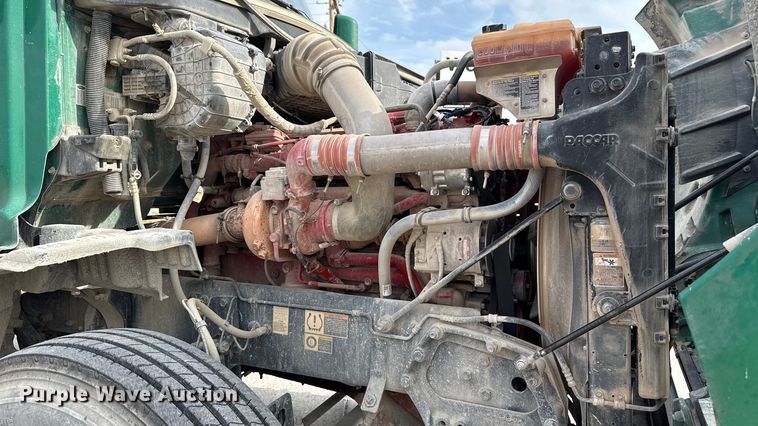 image for item EE3418 2018 Peterbilt 567 semi truck