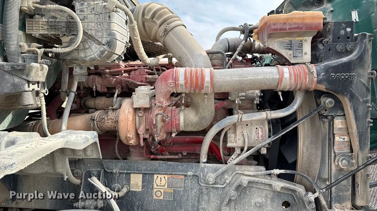 image for item EE3418 2018 Peterbilt 567 semi truck