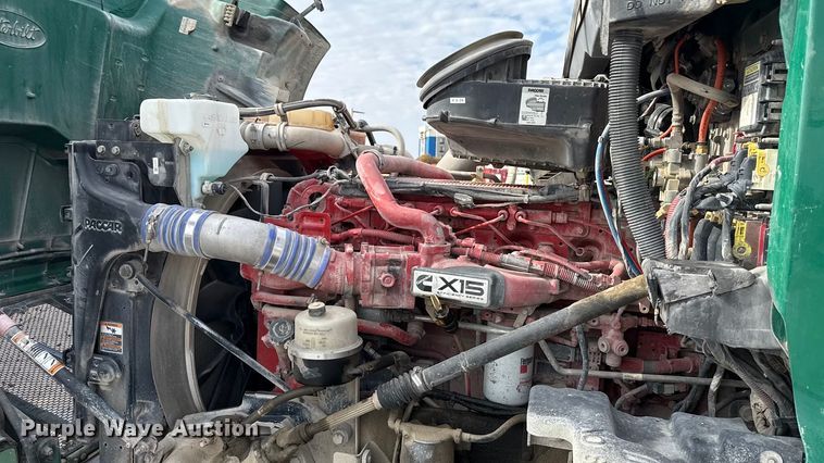 image for item EE3418 2018 Peterbilt 567 semi truck