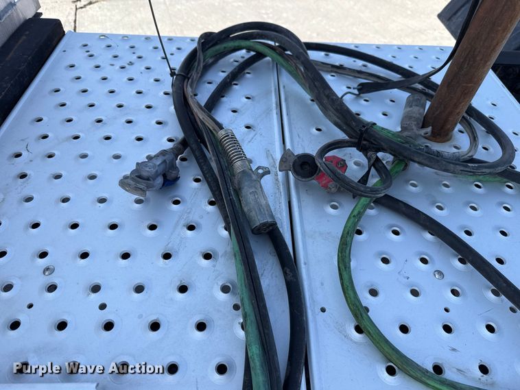 image for item EE3419 2020 Freightliner Cascadia 126 semi truck