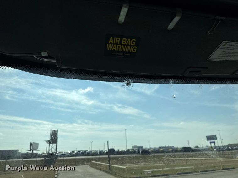 image for item EE3419 2020 Freightliner Cascadia 126 semi truck