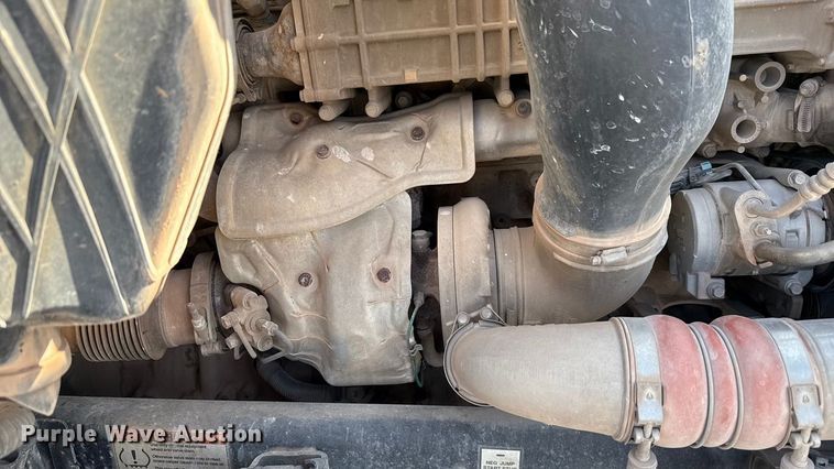 image for item EE3419 2020 Freightliner Cascadia 126 semi truck