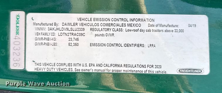 image for item EE3419 2020 Freightliner Cascadia 126 semi truck