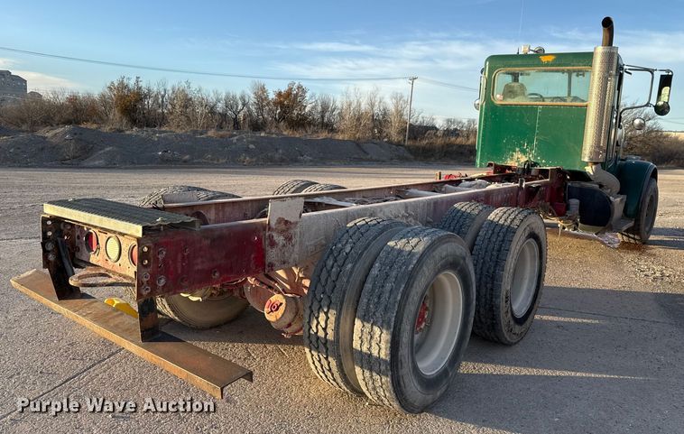 image for item EE3429 2011 Peterbilt 365 