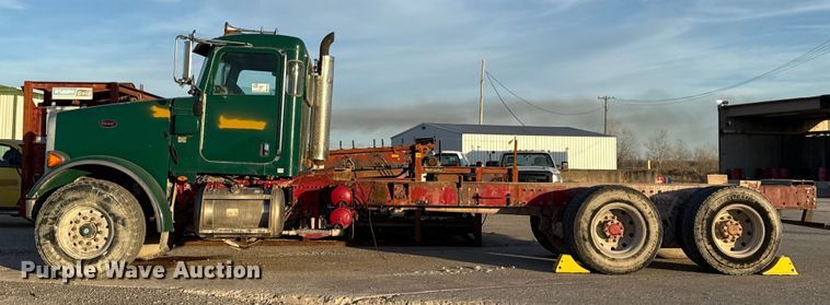 image for item EE3429 2011 Peterbilt 365 