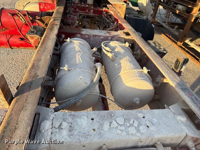 image for item EE3429 2011 Peterbilt 365 