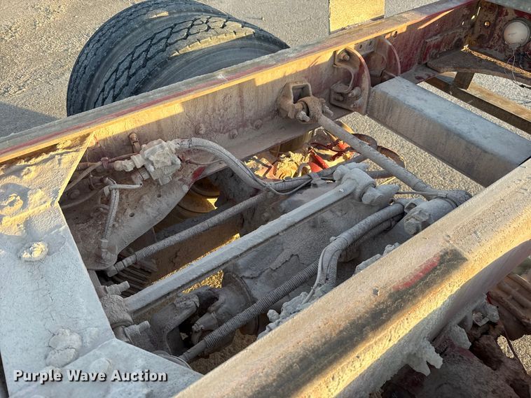 image for item EE3429 2011 Peterbilt 365 