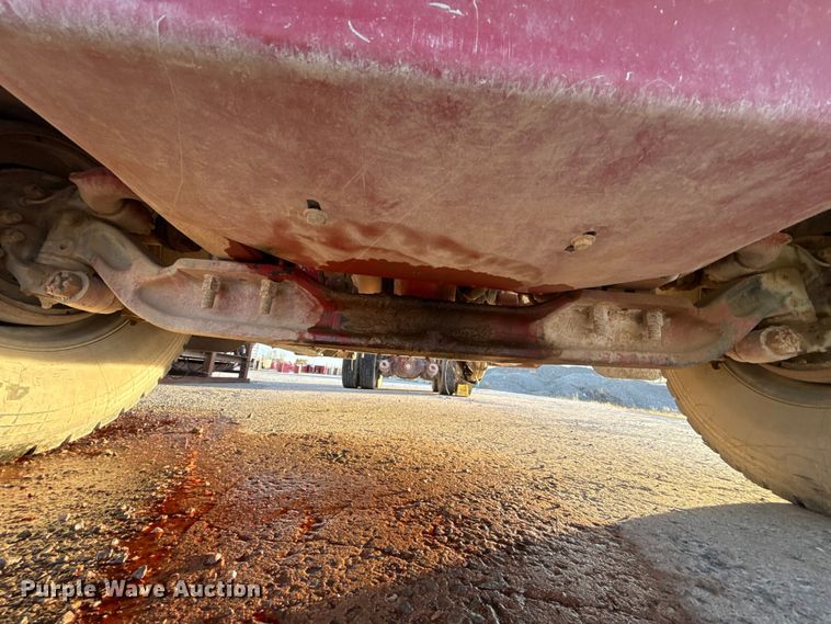 image for item EE3429 2011 Peterbilt 365 