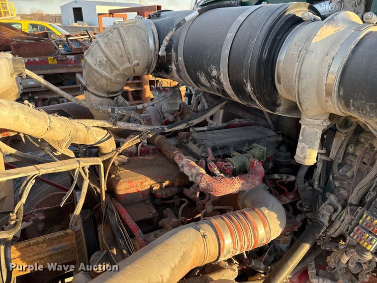 image for item EE3429 2011 Peterbilt 365 