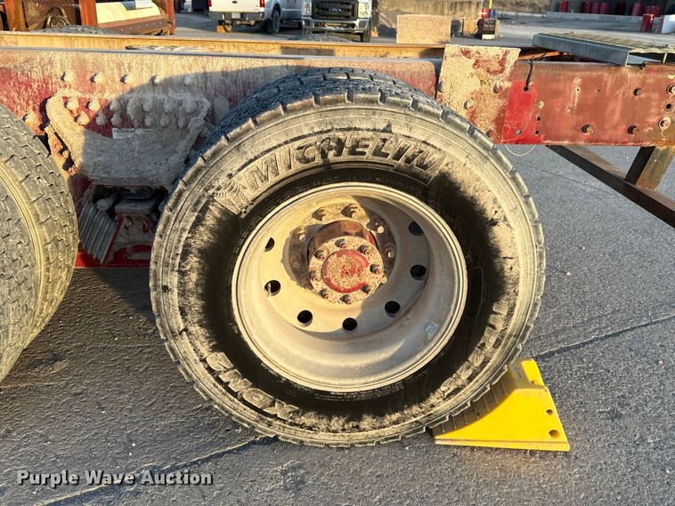 image for item EE3429 2011 Peterbilt 365 