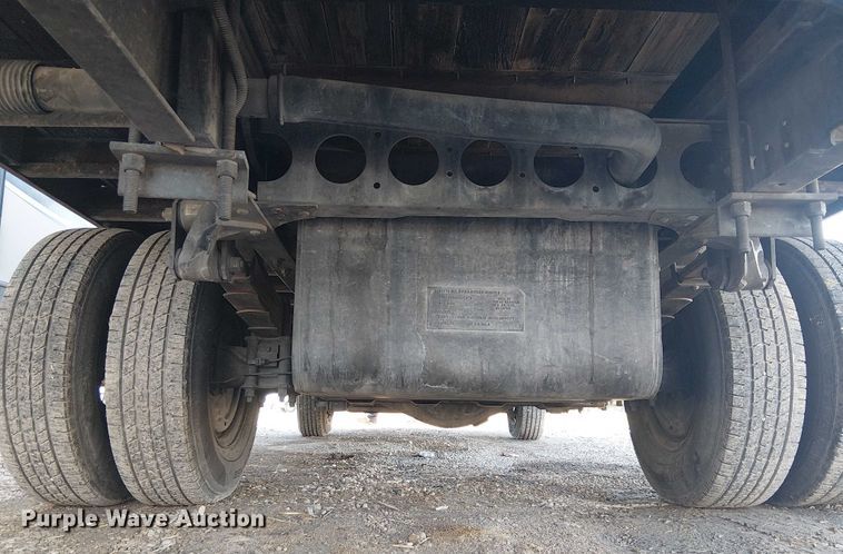 image for item EE5024 2005 Isuzu NPR flatbed truck