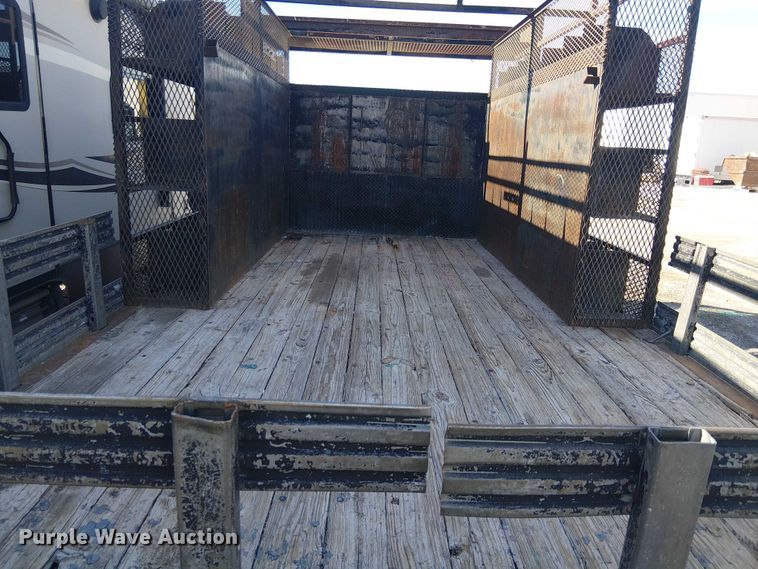 image for item EE5024 2005 Isuzu NPR flatbed truck