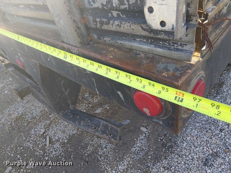 image for item EE5024 2005 Isuzu NPR flatbed truck