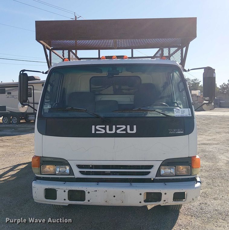 image for item EE5024 2005 Isuzu NPR flatbed truck