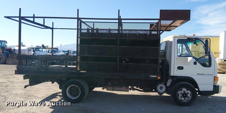 image for item EE5024 2005 Isuzu NPR flatbed truck