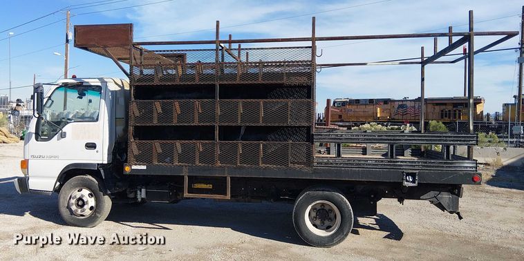 image for item EE5024 2005 Isuzu NPR flatbed truck