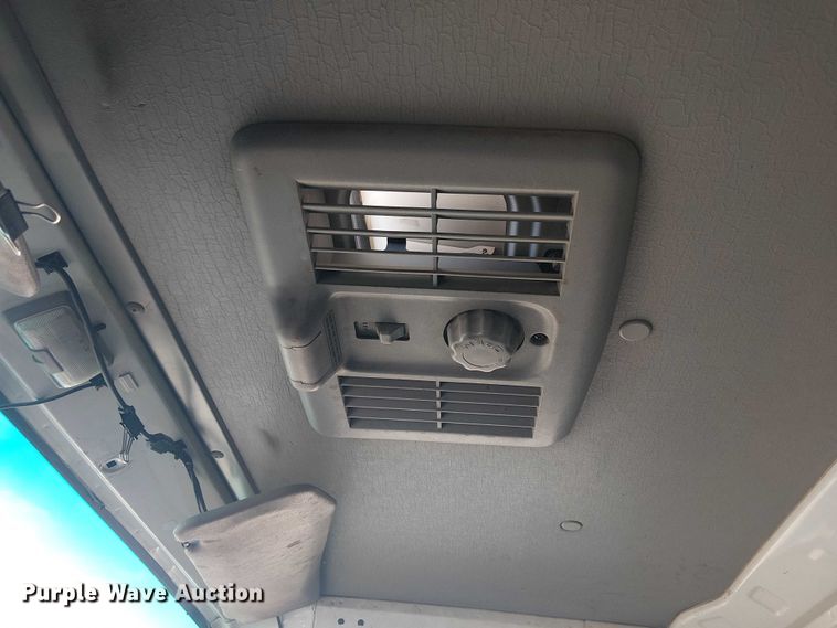 image for item EE5024 2005 Isuzu NPR flatbed truck