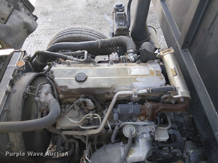 image for item EE5024 2005 Isuzu NPR flatbed truck