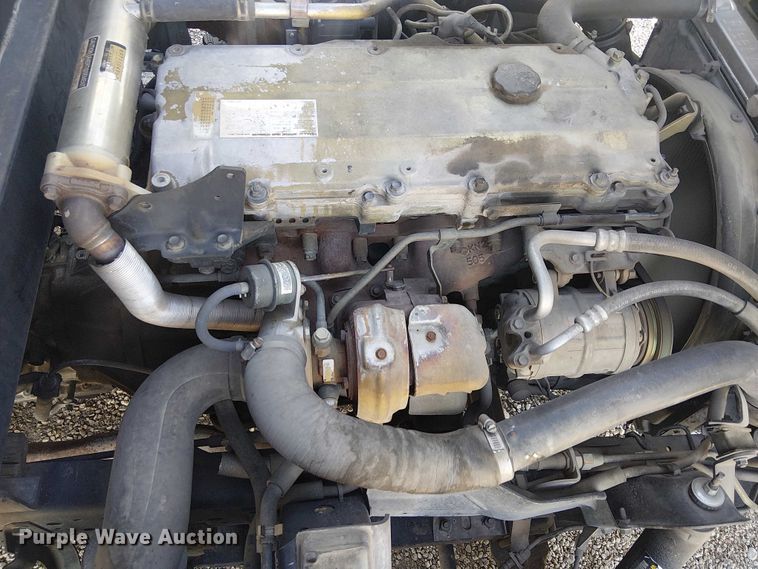 image for item EE5024 2005 Isuzu NPR flatbed truck