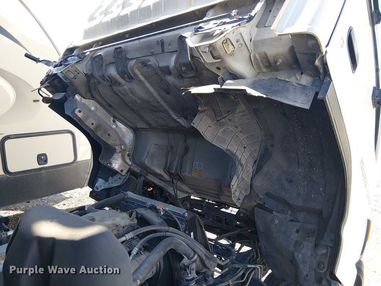 image for item EE5024 2005 Isuzu NPR flatbed truck