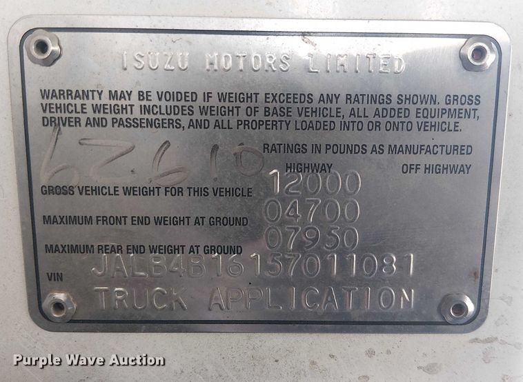 image for item EE5024 2005 Isuzu NPR flatbed truck