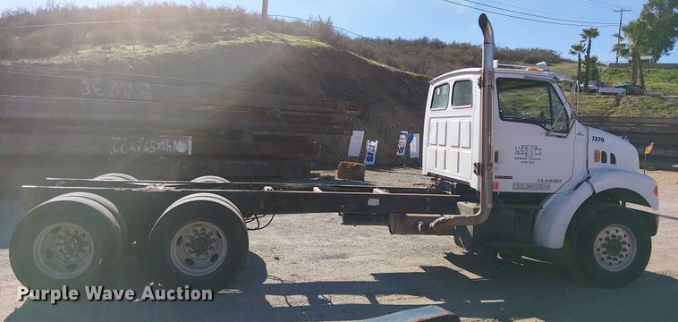 image for item EE5026 2000 Sterling L7500 truck cab and chassis