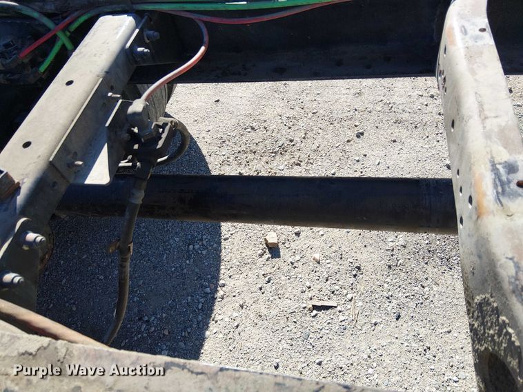 image for item EE5026 2000 Sterling L7500 truck cab and chassis