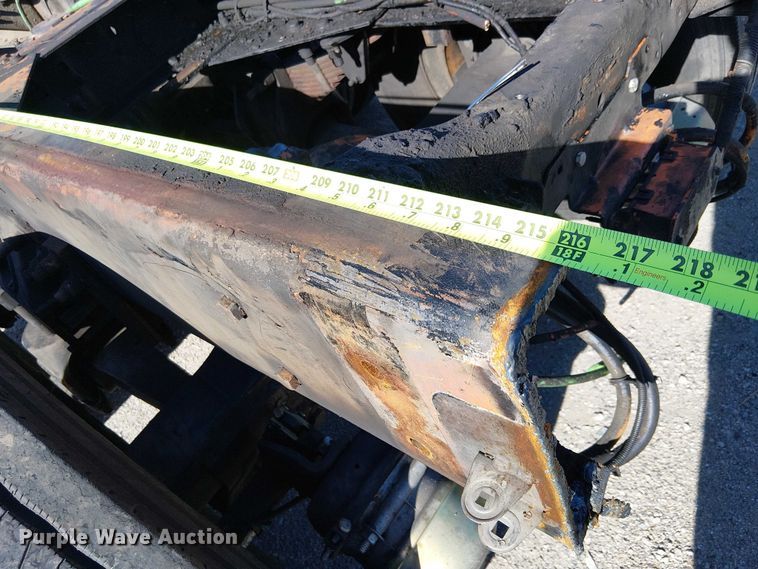 image for item EE5026 2000 Sterling L7500 truck cab and chassis