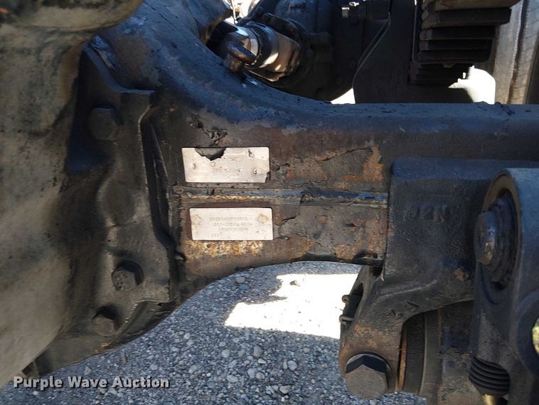 image for item EE5026 2000 Sterling L7500 truck cab and chassis