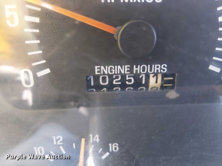 image for item EE5026 2000 Sterling L7500 truck cab and chassis