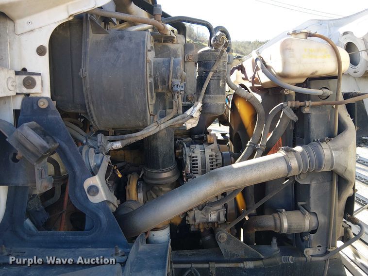 image for item EE5026 2000 Sterling L7500 truck cab and chassis