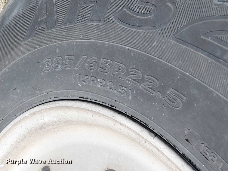 image for item EE5026 2000 Sterling L7500 truck cab and chassis