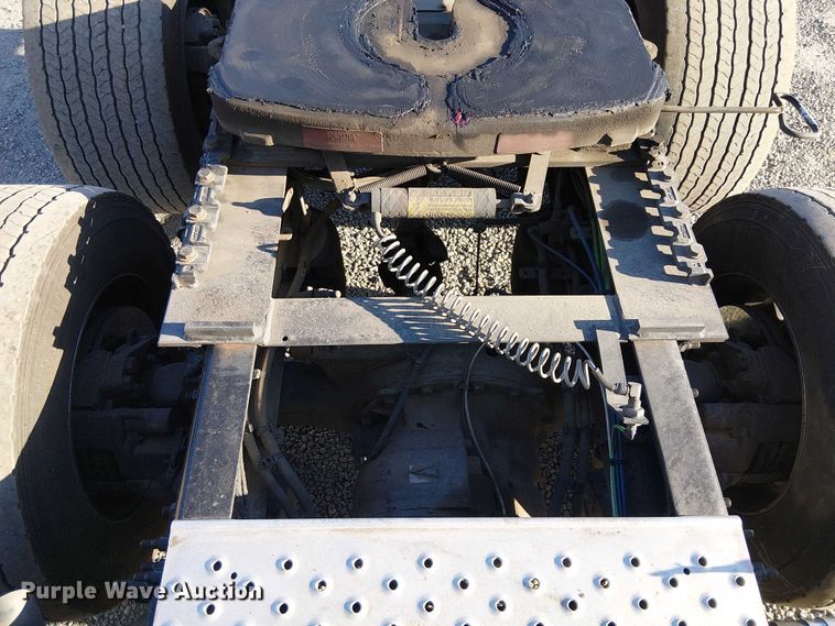 image for item EE5028 2023 Freightliner Cascadia semi truck