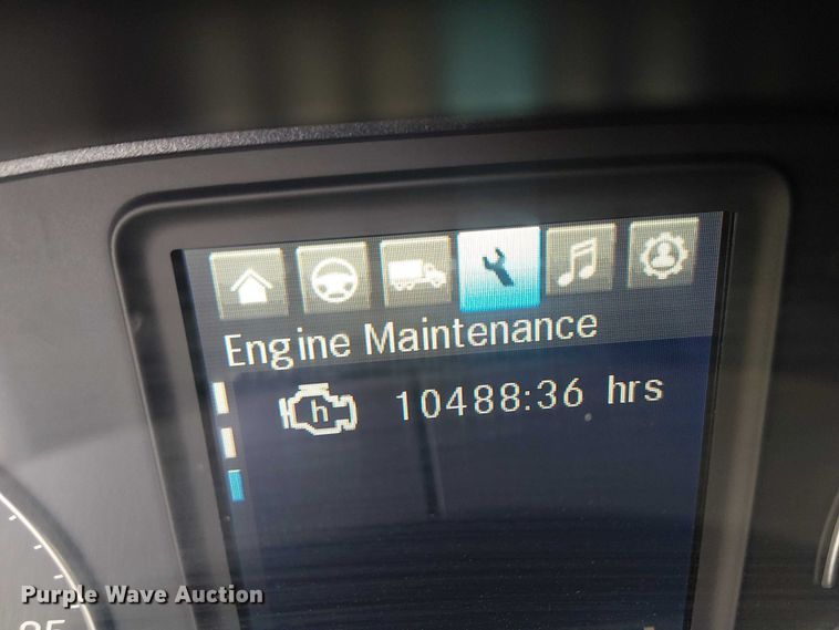 image for item EE5028 2023 Freightliner Cascadia semi truck