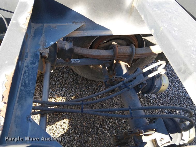 image for item EE5040 2002 Cheetah Chassis container trailer