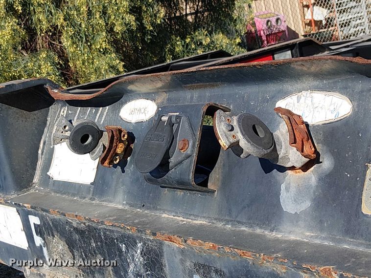 image for item EE5040 2002 Cheetah Chassis container trailer