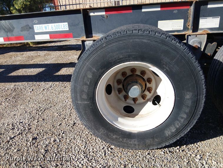 image for item EE5040 2002 Cheetah Chassis container trailer