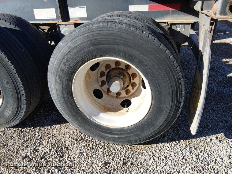 image for item EE5040 2002 Cheetah Chassis container trailer