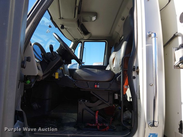 image for item EE5041 2018 International 4400 refrigerated truck