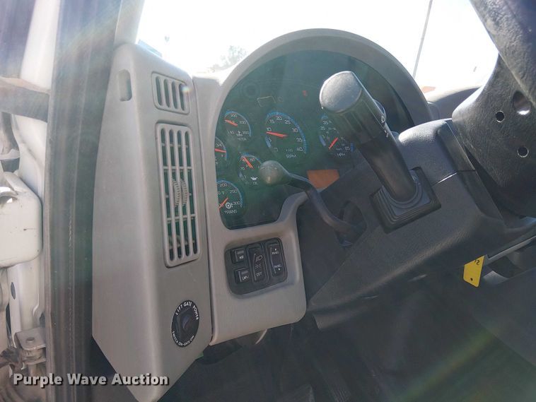 image for item EE5041 2018 International 4400 refrigerated truck