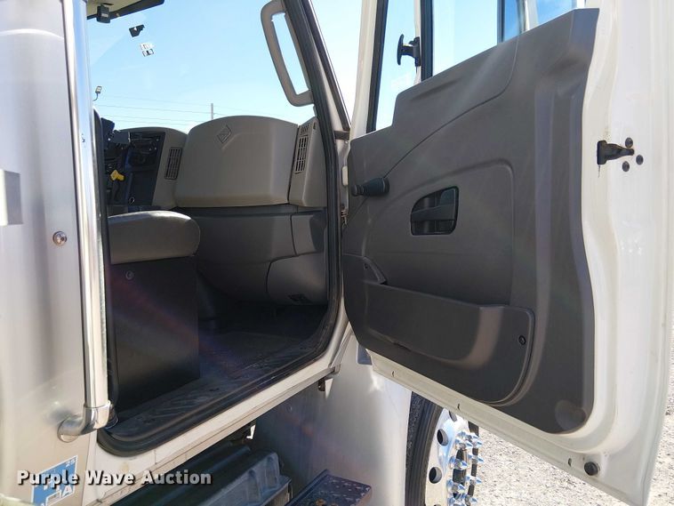 image for item EE5041 2018 International 4400 refrigerated truck