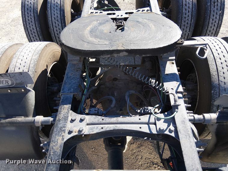 image for item EE5042 2020 Freightliner Cascadia semi truck