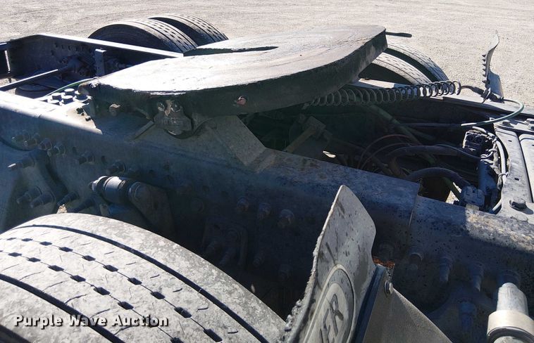 image for item EE5042 2020 Freightliner Cascadia semi truck