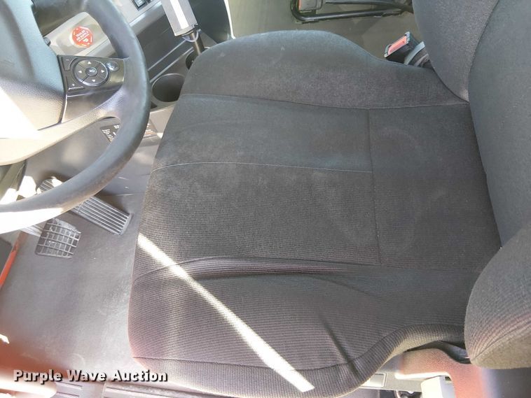 image for item EE5043 2020 Freightliner Cascadia semi truck